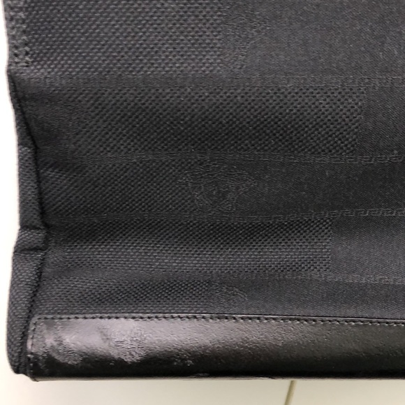 GIANNI VERSACE VINTAGE MEDUSA HANDBAG - Picture 16 of 16